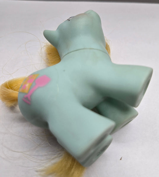 My Little Pony Sandcastle and Shovels